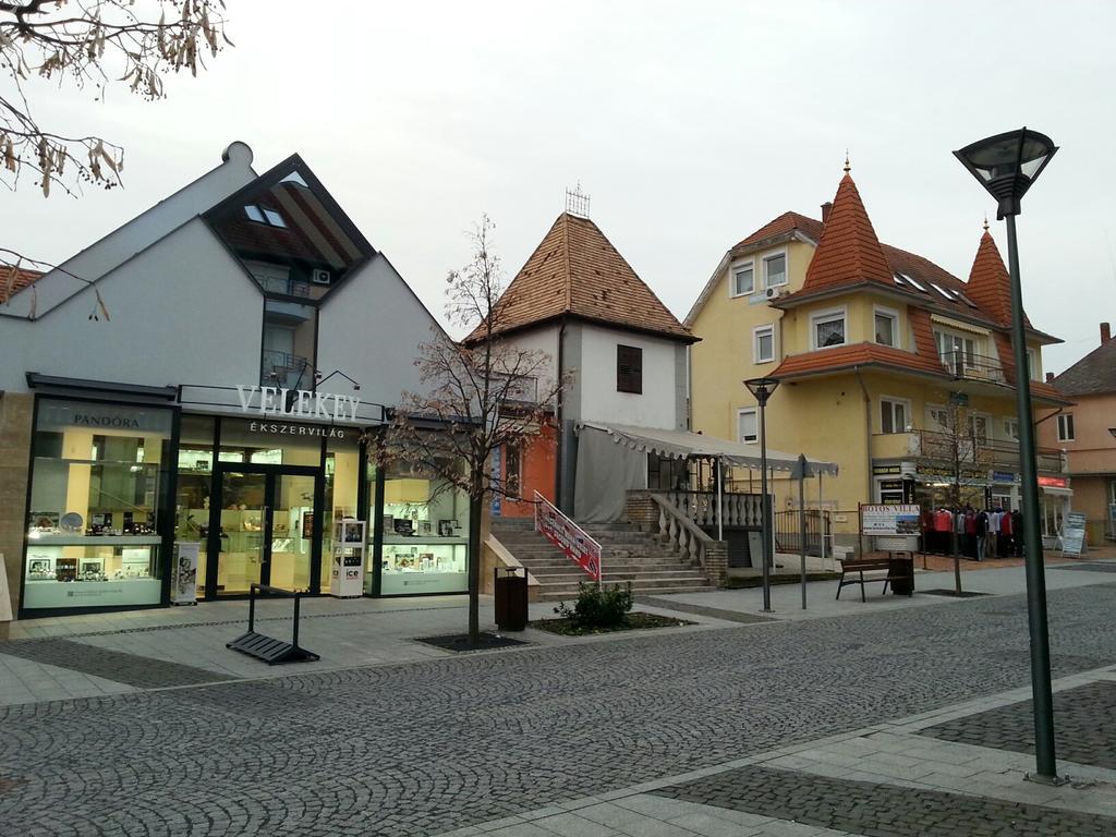 Pedestrian Street Apartment Heviz Exterior photo