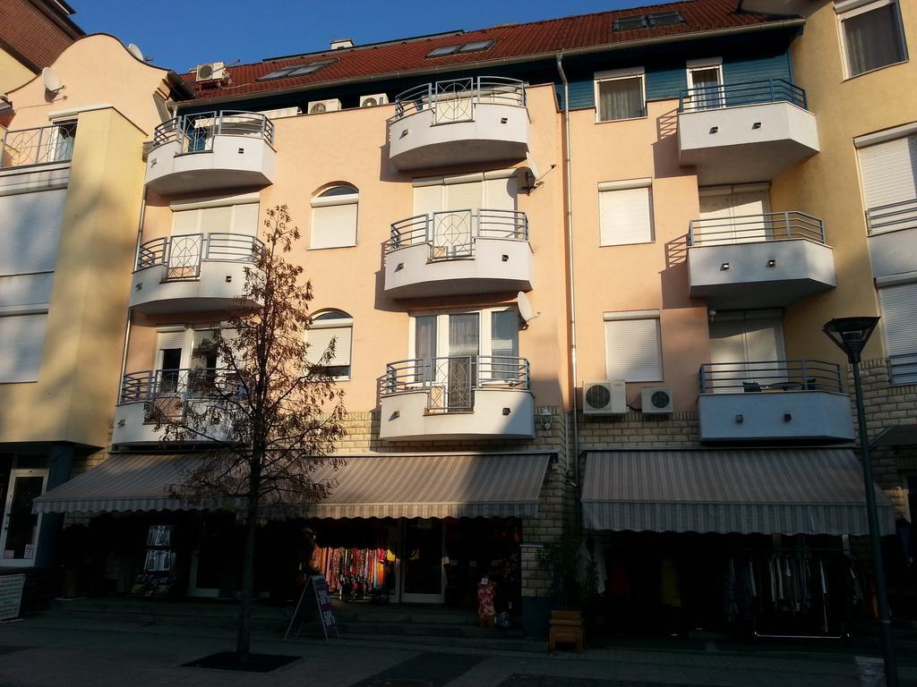 Pedestrian Street Apartment Heviz Exterior photo